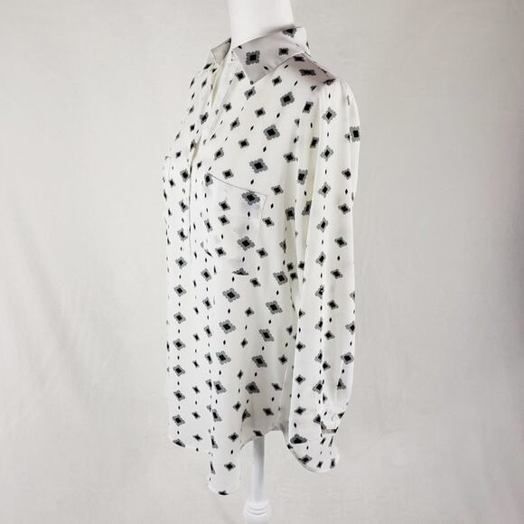 Pleione Erin Utility Shirt Size XS White Black Boho Aztec Print VNeck 1/2 Button - Picture 4 of 10